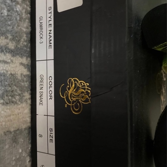 Heels - Picture 2 of 3